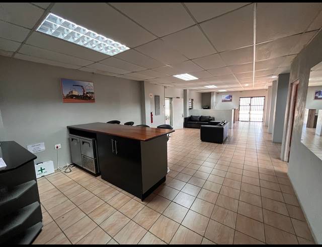 140M² BUSINESS TO LET IN VULCANIA